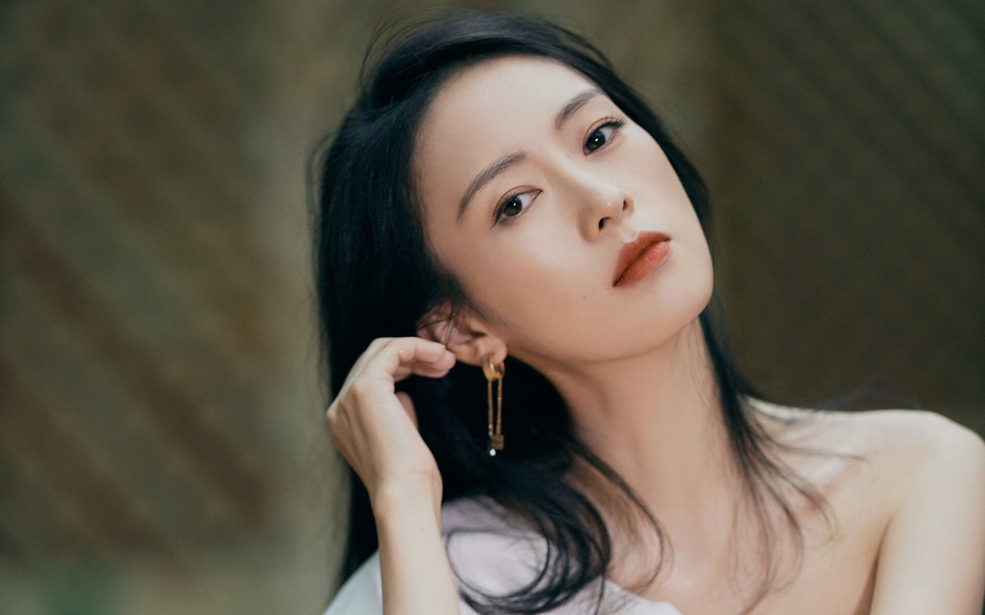 布克48+11+7创纪录之夜,鹈鹕三大杀招完封新疆